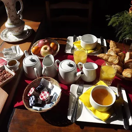 De La Halle Pensión 3*