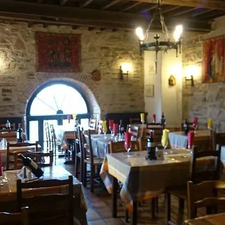 De La Halle Pensión 3*